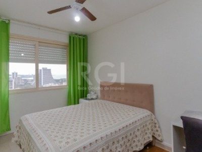 Apartamento à venda com 202m², 3 quartos, 1 suíte, 1 vaga no bairro Centro em Porto Alegre - Foto 20