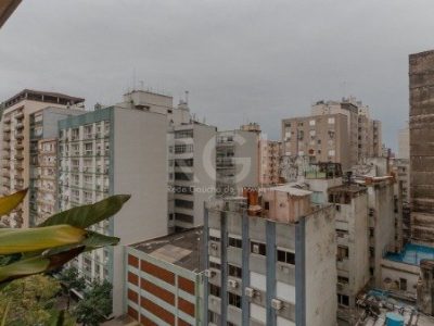 Apartamento à venda com 202m², 3 quartos, 1 suíte, 1 vaga no bairro Centro em Porto Alegre - Foto 8