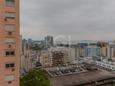 Apartamento à venda com 202m², 3 quartos, 1 suíte, 1 vaga no bairro Centro em Porto Alegre - Foto 14