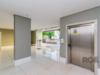 Apartamento à venda com 158m², 4 quartos, 2 suítes, 3 vagas no bairro Menino Deus em Porto Alegre - Foto 7