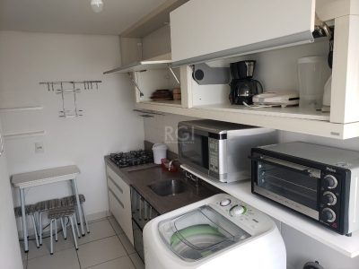 Apartamento à venda com 69m², 3 quartos, 1 suíte, 1 vaga no bairro Passo d'Areia em Porto Alegre - Foto 4