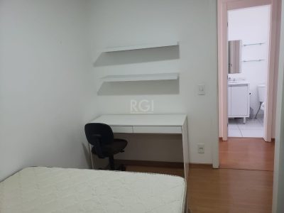 Apartamento à venda com 69m², 3 quartos, 1 suíte, 1 vaga no bairro Passo d'Areia em Porto Alegre - Foto 10