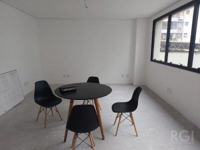 Conjunto/Sala à venda com 42m², 1 vaga no bairro Auxiliadora em Porto Alegre - Foto 4