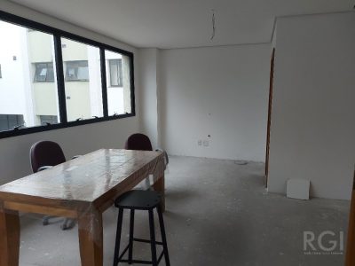 Conjunto/Sala à venda com 42m², 1 vaga no bairro Auxiliadora em Porto Alegre - Foto 2