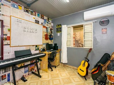 Casa à venda com 150m², 3 quartos, 1 suíte, 2 vagas no bairro Chácara das Pedras em Porto Alegre - Foto 2