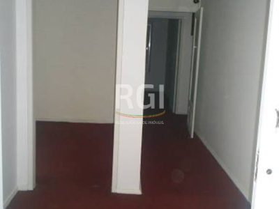 Casa à venda com 250m², 3 quartos, 2 vagas no bairro Petrópolis em Porto Alegre - Foto 4