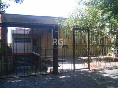 Casa à venda com 250m², 3 quartos, 2 vagas no bairro Petrópolis em Porto Alegre - Foto 7