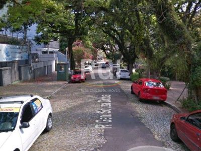 Casa à venda com 250m², 3 quartos, 2 vagas no bairro Petrópolis em Porto Alegre - Foto 17