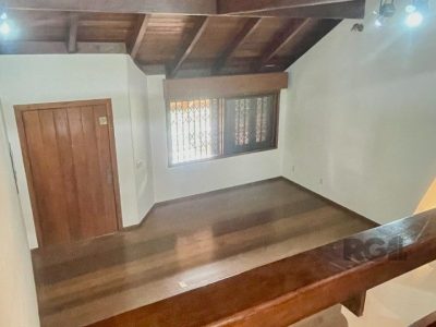 Casa à venda com 381m², 3 quartos, 1 suíte, 2 vagas no bairro Boa Vista em Porto Alegre - Foto 14