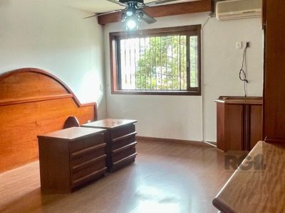 Casa à venda com 381m², 3 quartos, 1 suíte, 2 vagas no bairro Boa Vista em Porto Alegre - Foto 26