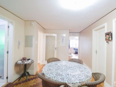 Apartamento à venda com 233m², 3 quartos, 1 suíte, 1 vaga no bairro Independência em Porto Alegre - Foto 16