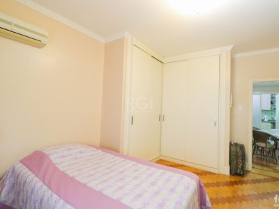 Apartamento à venda com 233m², 3 quartos, 1 suíte, 1 vaga no bairro Independência em Porto Alegre - Foto 17