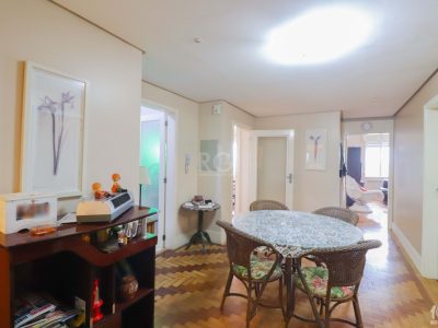 Apartamento à venda com 233m², 3 quartos, 1 suíte, 1 vaga no bairro Independência em Porto Alegre - Foto 23