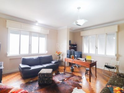 Apartamento à venda com 233m², 3 quartos, 1 suíte, 1 vaga no bairro Independência em Porto Alegre - Foto 32