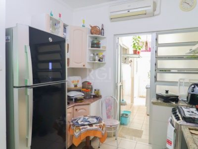 Apartamento à venda com 233m², 3 quartos, 1 suíte, 1 vaga no bairro Independência em Porto Alegre - Foto 36