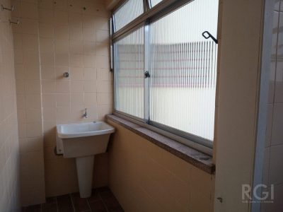 Apartamento à venda com 46m², 1 quarto no bairro Passo d'Areia em Porto Alegre - Foto 4