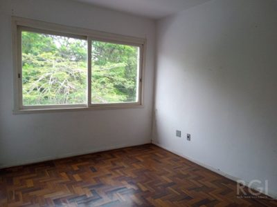 Apartamento à venda com 46m², 1 quarto no bairro Passo d'Areia em Porto Alegre - Foto 2