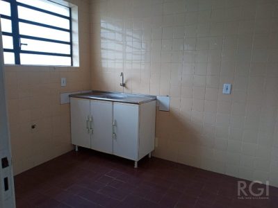 Apartamento à venda com 46m², 1 quarto no bairro Passo d'Areia em Porto Alegre - Foto 5