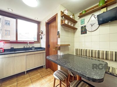 Apartamento à venda com 132m², 3 quartos, 1 suíte, 1 vaga no bairro Petrópolis em Porto Alegre - Foto 23