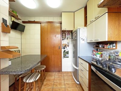 Apartamento à venda com 132m², 3 quartos, 1 suíte, 1 vaga no bairro Petrópolis em Porto Alegre - Foto 20