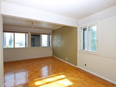 Apartamento à venda com 153m², 3 quartos, 2 suítes, 2 vagas no bairro Auxiliadora em Porto Alegre - Foto 3