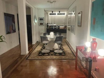 Apartamento à venda com 110m², 2 quartos, 1 suíte no bairro Rio Branco em Porto Alegre - Foto 11