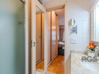 Apartamento à venda com 144m², 3 quartos, 1 suíte, 2 vagas no bairro Moinhos de Vento em Porto Alegre - Foto 21