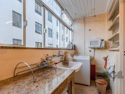 Apartamento à venda com 144m², 3 quartos, 1 suíte, 2 vagas no bairro Moinhos de Vento em Porto Alegre - Foto 12