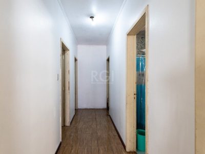 Casa à venda com 522m², 4 quartos, 3 vagas no bairro Menino Deus em Porto Alegre - Foto 12