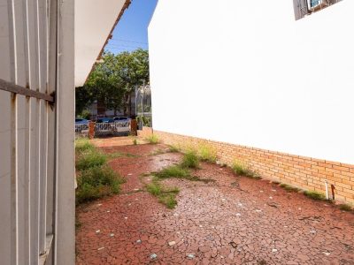 Casa à venda com 522m², 4 quartos, 3 vagas no bairro Menino Deus em Porto Alegre - Foto 18