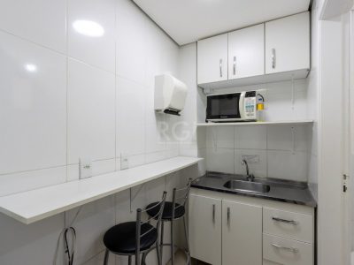 Conjunto/Sala à venda com 141m² no bairro Centro Histórico em Porto Alegre - Foto 15