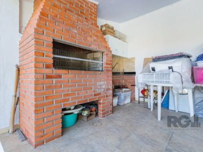 Casa à venda com 190m², 4 quartos, 3 suítes, 3 vagas no bairro Partenon em Porto Alegre - Foto 22