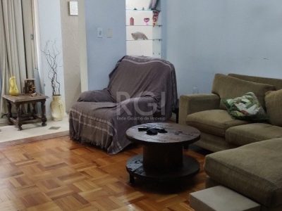 Casa à venda com 90m², 2 quartos, 5 vagas no bairro Santa Tereza em Porto Alegre - Foto 8