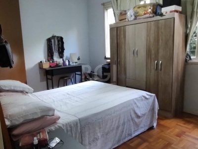 Casa à venda com 90m², 2 quartos, 5 vagas no bairro Santa Tereza em Porto Alegre - Foto 11