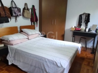 Casa à venda com 90m², 2 quartos, 5 vagas no bairro Santa Tereza em Porto Alegre - Foto 12