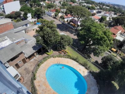 Apartamento à venda com 105m², 3 quartos, 1 suíte, 1 vaga no bairro Medianeira em Porto Alegre - Foto 31