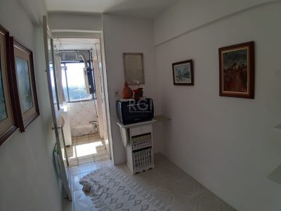 Apartamento à venda com 105m², 3 quartos, 1 suíte, 1 vaga no bairro Medianeira em Porto Alegre - Foto 27