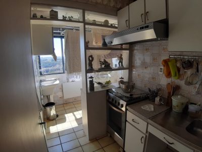 Apartamento à venda com 105m², 3 quartos, 1 suíte, 1 vaga no bairro Medianeira em Porto Alegre - Foto 21