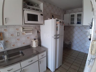 Apartamento à venda com 105m², 3 quartos, 1 suíte, 1 vaga no bairro Medianeira em Porto Alegre - Foto 22