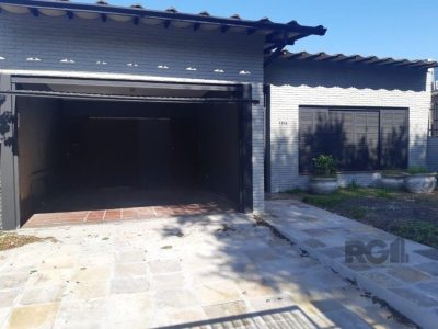 Casa à venda com 250m², 4 quartos, 2 suítes, 4 vagas no bairro Cristo Redentor em Porto Alegre - Foto 4