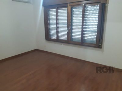 Casa à venda com 250m², 4 quartos, 2 suítes, 4 vagas no bairro Cristo Redentor em Porto Alegre - Foto 13