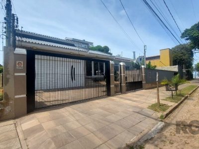 Casa à venda com 116m², 3 quartos, 1 suíte, 2 vagas no bairro Ipanema em Porto Alegre - Foto 4