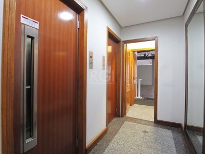 Apartamento à venda com 84m², 2 quartos, 1 suíte, 1 vaga no bairro Moinhos de Vento em Porto Alegre - Foto 5