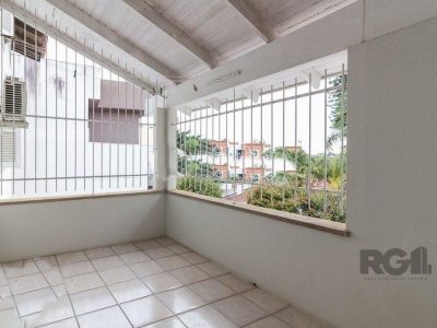 Casa à venda com 540m², 5 quartos, 4 suítes, 4 vagas no bairro Três Figueiras em Porto Alegre - Foto 22