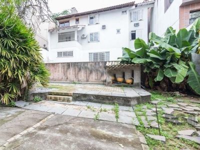 Casa à venda com 540m², 5 quartos, 4 suítes, 4 vagas no bairro Três Figueiras em Porto Alegre - Foto 28