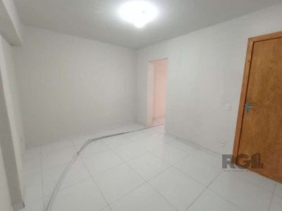 Apartamento à venda com 68m², 2 quartos no bairro Azenha em Porto Alegre - Foto 3