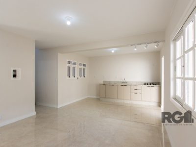 Casa Condominio à venda com 221m², 4 quartos, 1 suíte, 3 vagas no bairro Ipanema em Porto Alegre - Foto 8