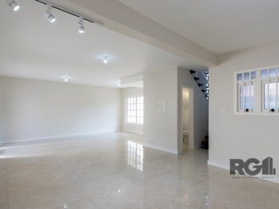 Casa Condominio à venda com 221m², 4 quartos, 1 suíte, 3 vagas no bairro Ipanema em Porto Alegre - Foto 17