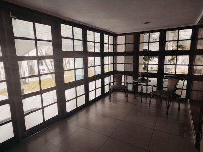 Apartamento à venda com 61m², 2 quartos, 1 vaga no bairro Cristal em Porto Alegre - Foto 9