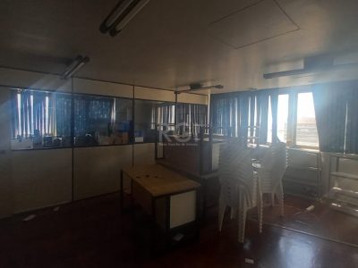 Conjunto/Sala à venda com 144m² no bairro Centro Histórico em Porto Alegre - Foto 3